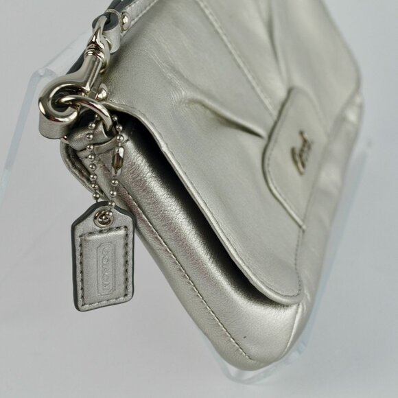 Coach Ashley Metallic Silver Leather Wristlet WITH HANGTAG - Picture 8 of 13